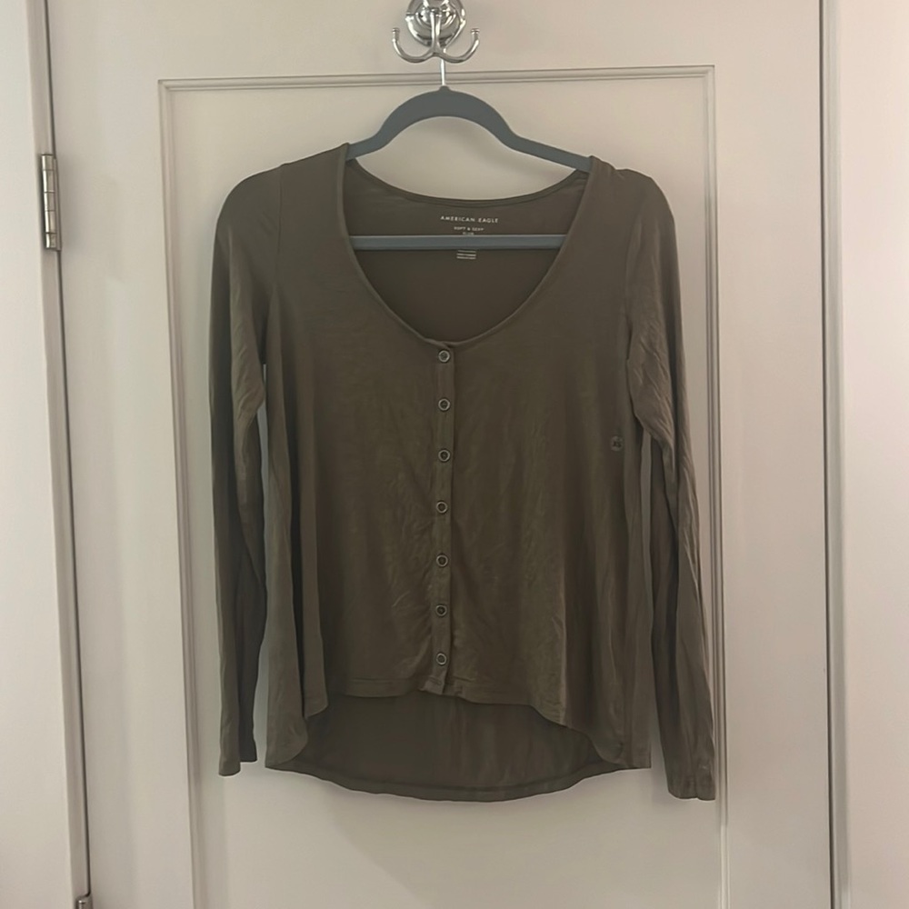 American Eagle long sleeve